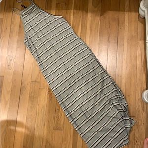 Noble u dress cuts just above the ankles I’m 5”2